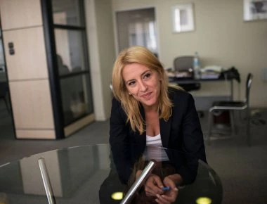 Στον εισαγγελέα η Ρ.Δούρου για τις πλημμύρες στη Μάνδρα ως ύποπτη τελεσης 4 εγκλημάτων